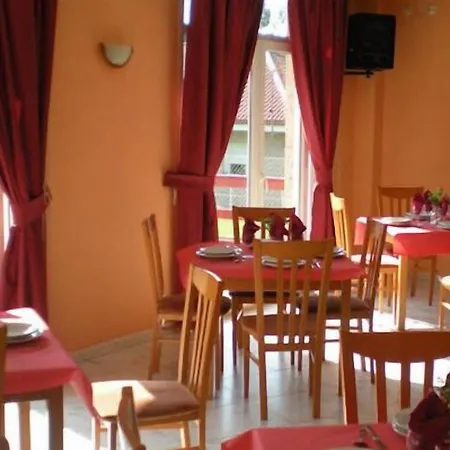 Vida Chamuinas Hotel