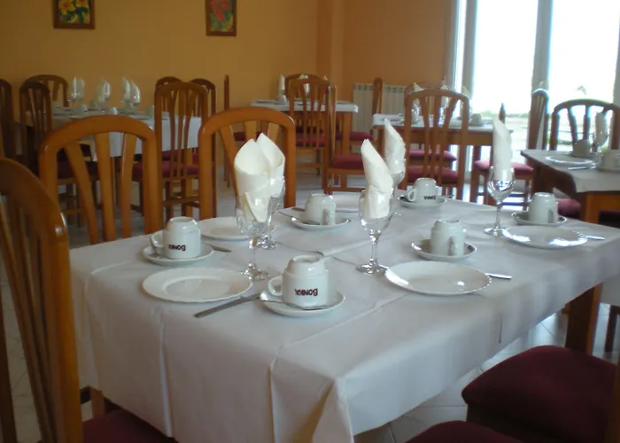 Vida Chamuinas Hotel 2*